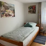 Im Gruenen Mit Balkon هيردكه
