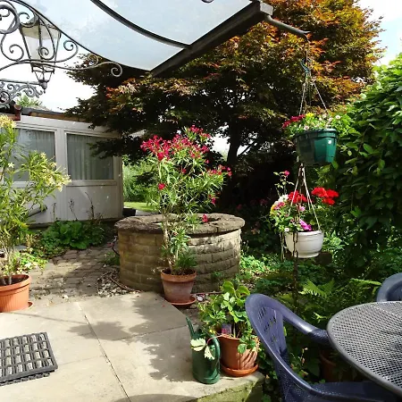 Im Gruenen Mit Balkon *