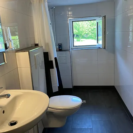 公寓 Im Gruenen Mit Balkon