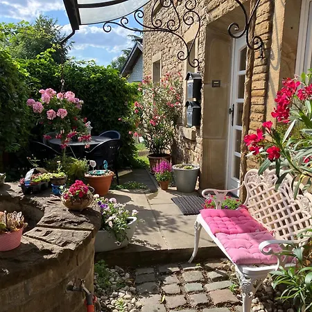 Im Gruenen Mit Balkon * 黑尔德克