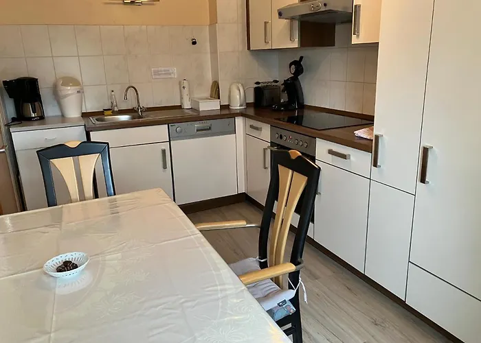 Appartement Im Gruenen Mit Balkon